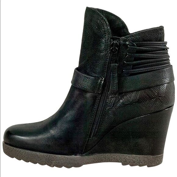 Miz Mooz Naya Women’s Brown Leather Ankle Boot Size 11M - Picture 3 of 7